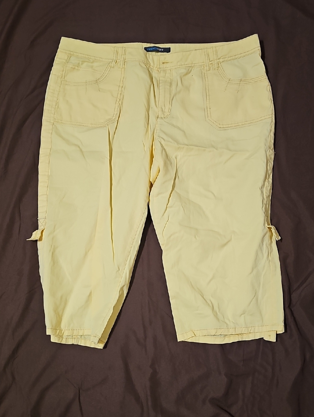 French Cuff Light Yellow Capri Pants